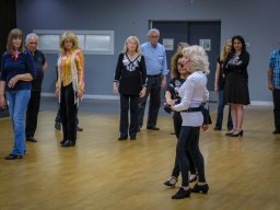 BB 04 SHOWING HOW TO MAKE THE   MOVE